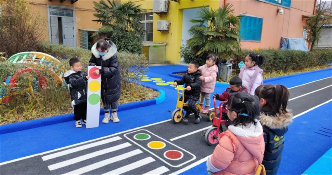 幼兒園場(chǎng)地設(shè)計(jì)，多利隆幼兒園專(zhuān)用地彈坪